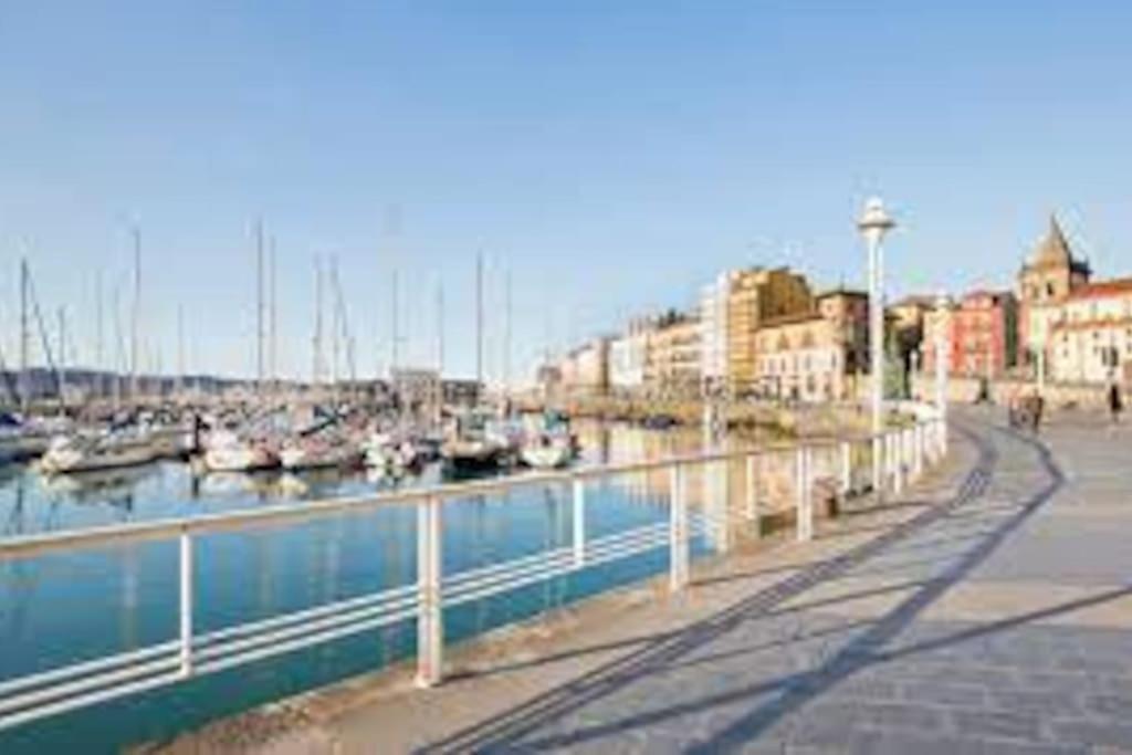 Espacioso 140 M2 Y Calidad A 250 Metros Playa Y Puerto Deportivo 5Hab 2 Banos Vut2917As Gijon Bagian luar foto